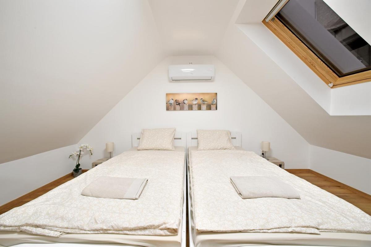 Palmy Apartmanhouse Maglod 外观 照片